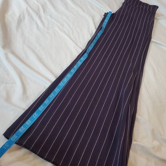 Betabrand Classic Navy Pinstripe Flare Yoga Dress Pant - Size Medium - Picture 5 of 8